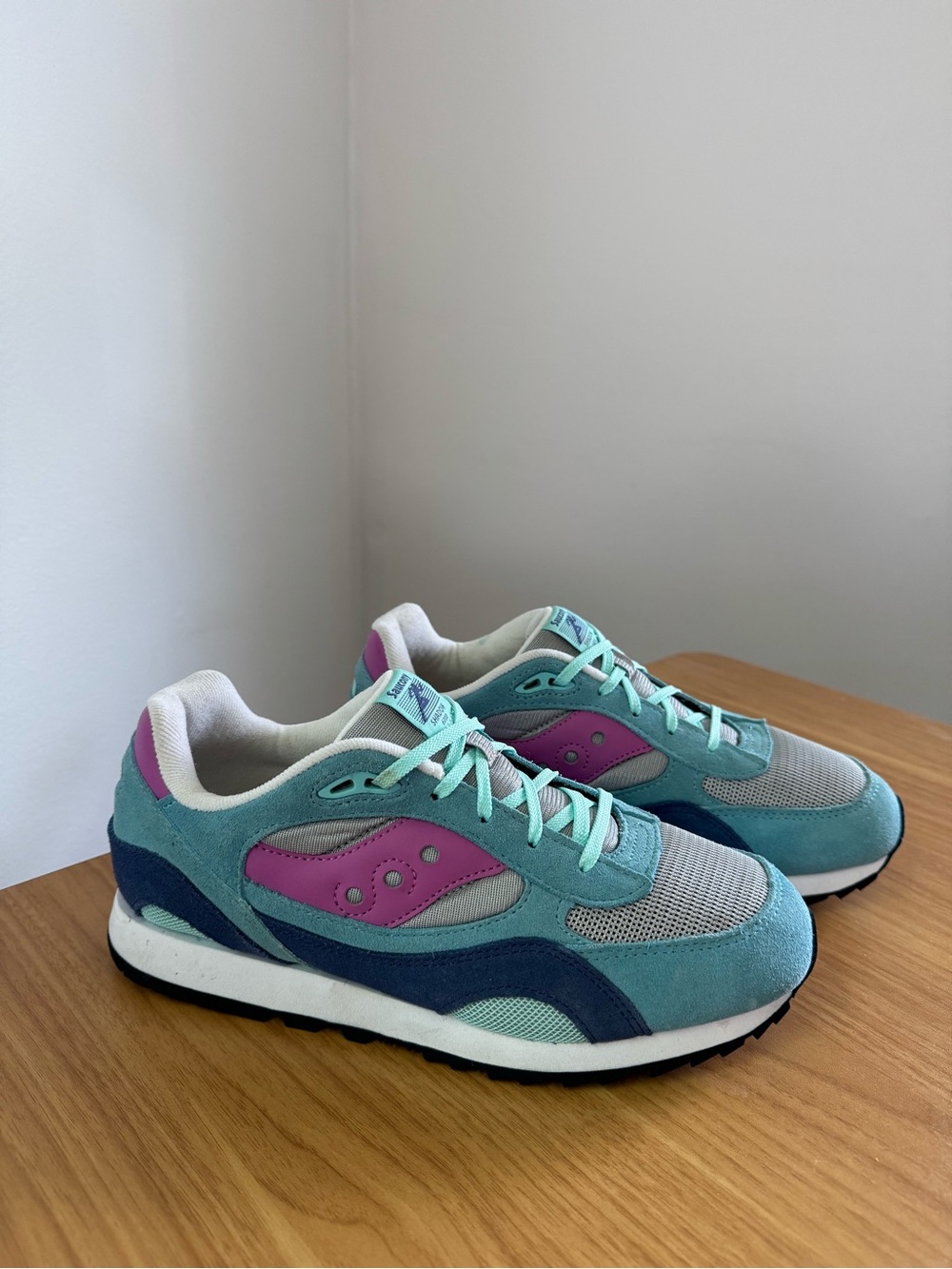 Saucony Turquoise & Purple Retro Runner Sneakers Men’s Size 7